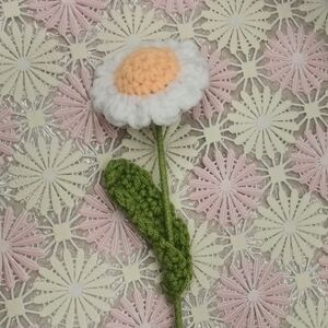 Handcrafted Crochet Flower Brooch - White and Green